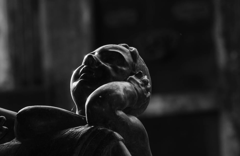 Solo para valientes: vuelven las visitas guiadas nocturnas al cementerio El Salvador de Rosario