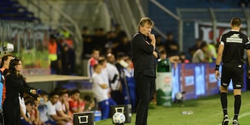 "El penal fue una vergüenza", lanzó Ricardo Zielinski, por la derrota con eliminación de Belgrano en Copa Argentina.