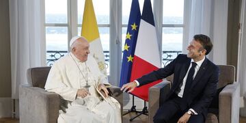 Papa Francisco y Macron