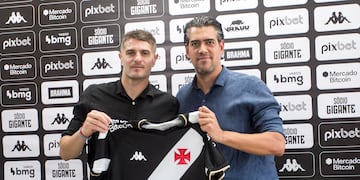 El ex Belgrano, Pablo Vegetti, en su presentación como nuevo jugador del Vasco da Gama. (Prensa Vasco da Gama).