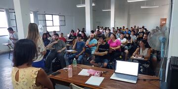 Tres Arroyos, inició el Curso de Ingreso de la Tecnicatura Universitaria en Desarrollo de Aplicaciones Informáticas en Cresta