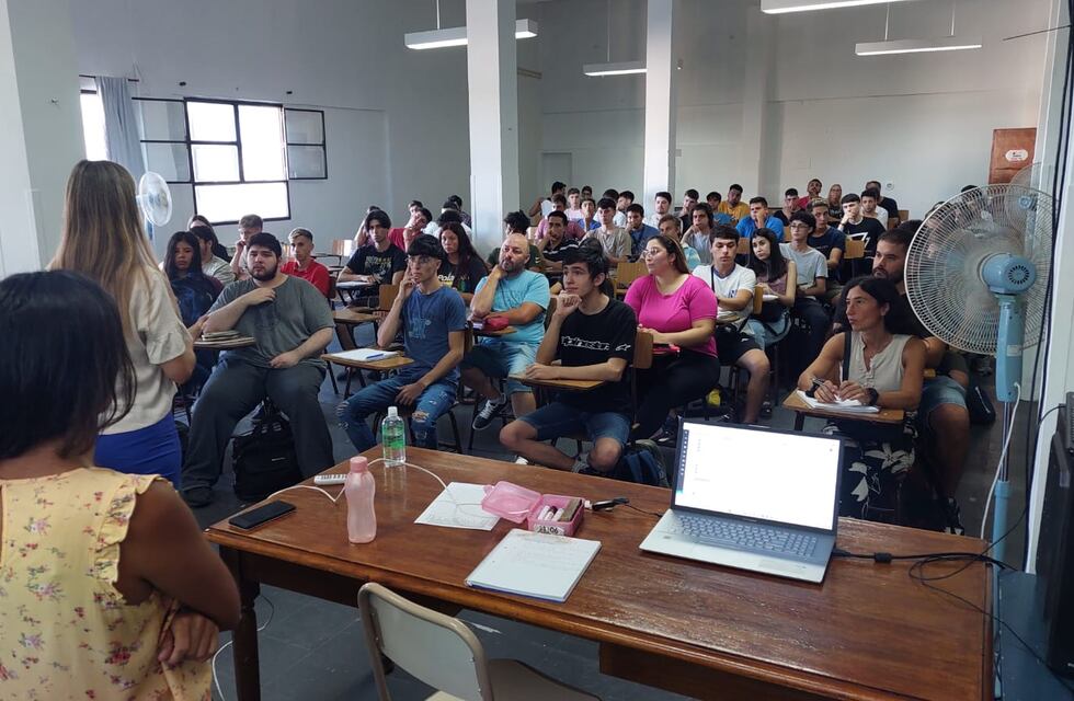 Tres Arroyos, inició el Curso de Ingreso de la Tecnicatura Universitaria en Desarrollo de Aplicaciones Informáticas en Cresta