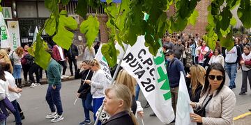 Los municipales protestan este lunes en Córdoba y provocan graves inconvenientes en el tránsito.