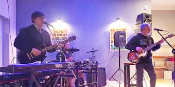 Beatles en Vivo a beneficio de los Jardines Frutillitas de Tres Arroyos