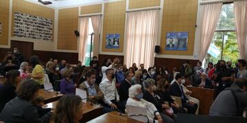 Tal como estaba previsto, de acuerdo al Decreto Nº 105, se desarrolló el primer acto legislativo por un nuevo aniversario del Golpe Genocida.