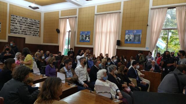 Tal como estaba previsto, de acuerdo al Decreto Nº 105, se desarrolló el primer acto legislativo por un nuevo aniversario del Golpe Genocida.