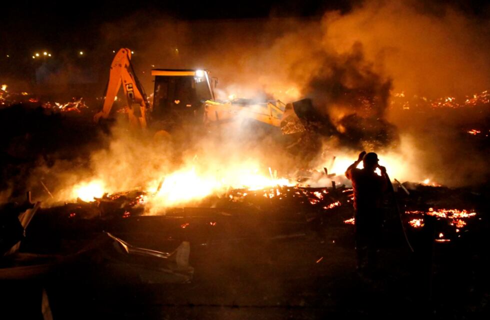 Ardió una fábrica y estiman que las pérdidas alcanzan los 50 millones de pesos