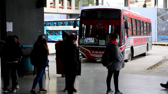 Transporte Interurbano en Córdoba. El boleto aumentaría un 43 por ciento (Nicolás Bravo / La Voz).