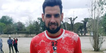 Emanuel Bilbao, arquero de Instituto, se recuperó de una riesgosa cirugía cerebral. Y volvió a la actividad (La Voz archivo).