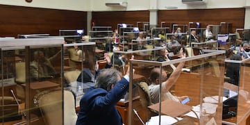 Momento en que la Cámara de Diputados de Jujuy aprueba el Presupuesto 2021.