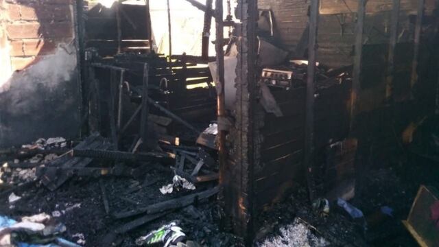 Se incendió una casa en La Plata y murió la mascota de la familia.