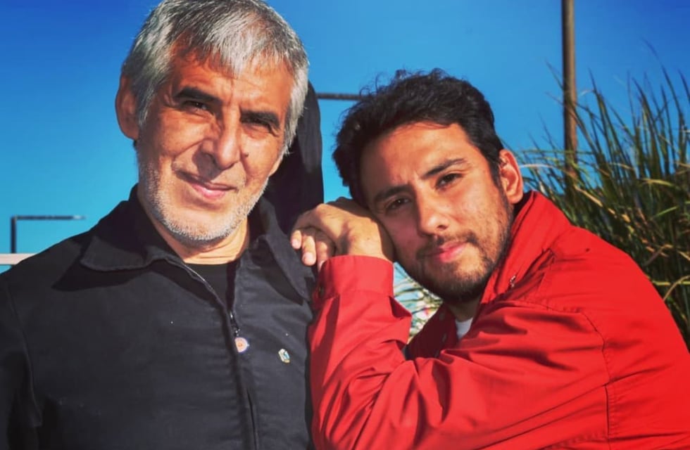 Quién es Homero, el hijo de Peteco Carabajal, que rompe con los prejuicios en el folclore: “Podés usar poncho y maquillarte”