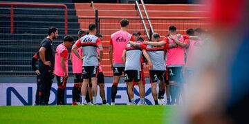 El rojinegro entrena hoy desde las 10.