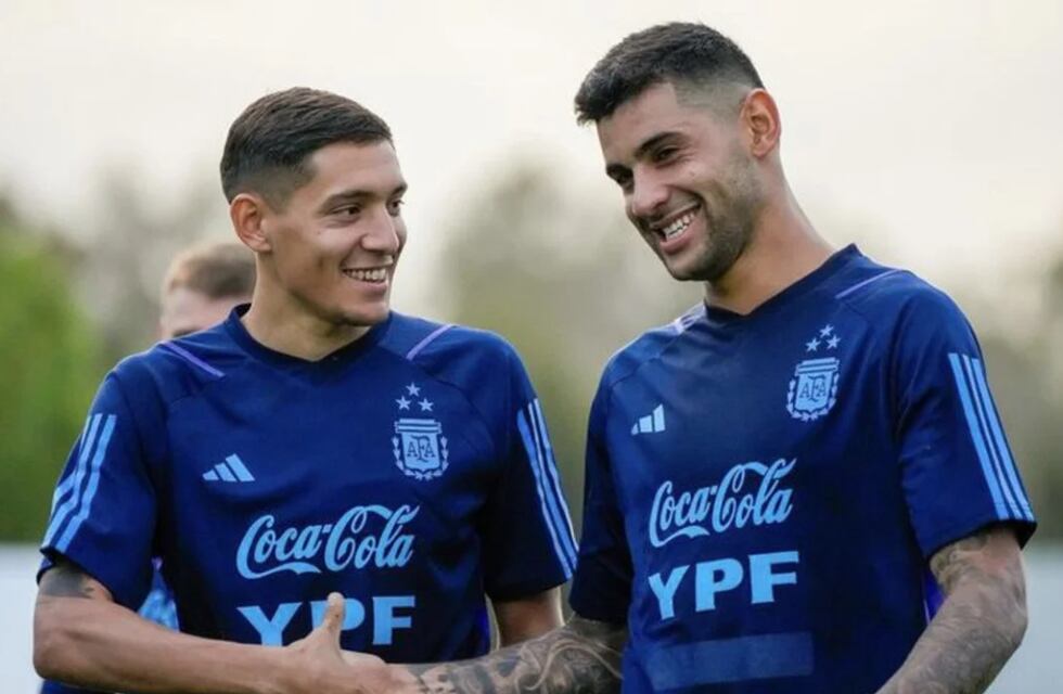 Un campeón del mundo volvió a Córdoba y trajo regalos para los bomberos voluntarios