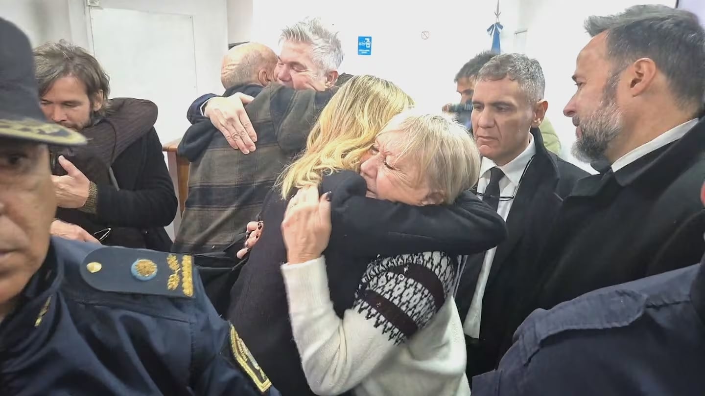 Julieta Prandi y el abrazo con su mamá