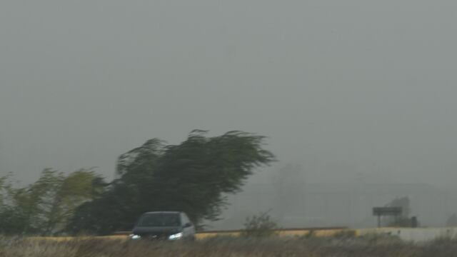 Fuerte viento en Mendoza con polvo. José Gutiérrez - Los Andes