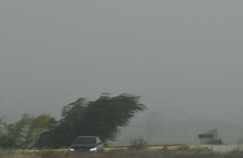Fuerte viento del sur en Mendoza: suspenden las clases en los turnos vespertino y nocturno