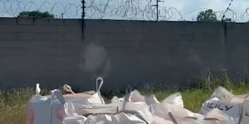 Abandonaron un corralón de Márquez y Asociados y se convirtió en foco de robos. (Foto: El Doce)
