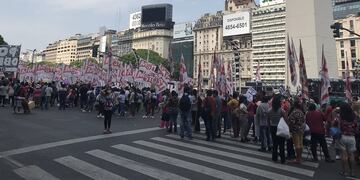 Piquete en el Obelisco (Foto: Twitter @lagarfernandez)