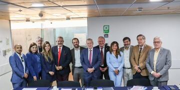 Ministros trasandinos confirmaron plazos para rutas y el nuevo complejo aduanero.