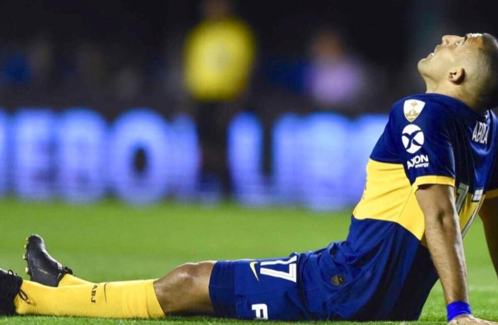 En el homenaje a Maradona, el dolor de Wanchope por la muerte de su hermano