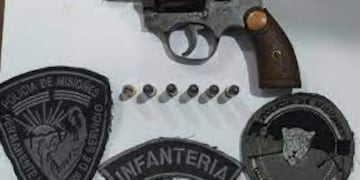 Atraparon a un hombre que transportaba un revólver y municiones en Puerto Iguazú.
