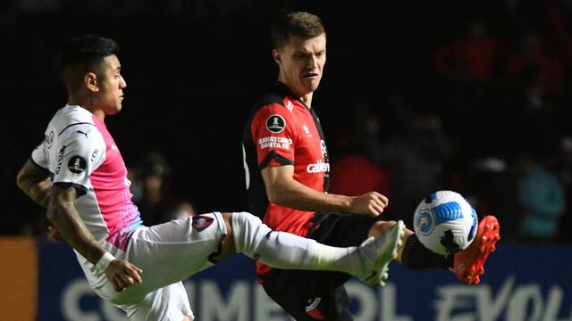 Andrew Teuten inició la jugada que terminó en la apertura del marcador en Santa Fe.