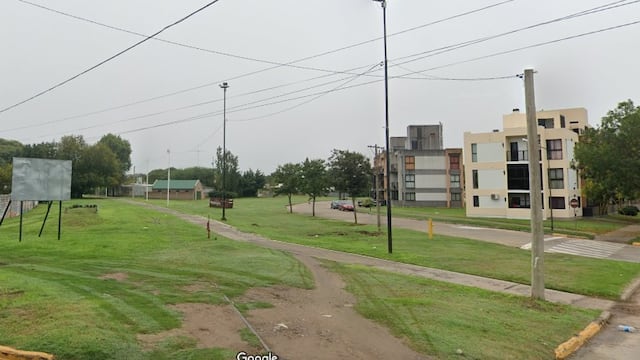 El espacio verde en donde estará el ómnibus sanitario