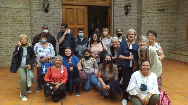 Pérez: desde la Parroquia Nuestra Señora del Carmen visitaron a las Carmelitas de Pueblo Esther (Guillermo Cetera)