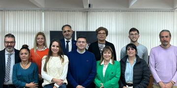 La Dra. Estrella Moreno Robinson, titular del Servicio Público Provincial de Defensa Penal, junto a los concejales de Rafaela