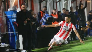Con todo. Roberto Bochi sabe lo mucho que se juega Instituto en las tres fecha que vienen (Foto: Javier Ferreyra).