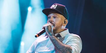 Tras posponer la salida de su disco, Residente anunció su nueva canción con orígenes de Calle 13