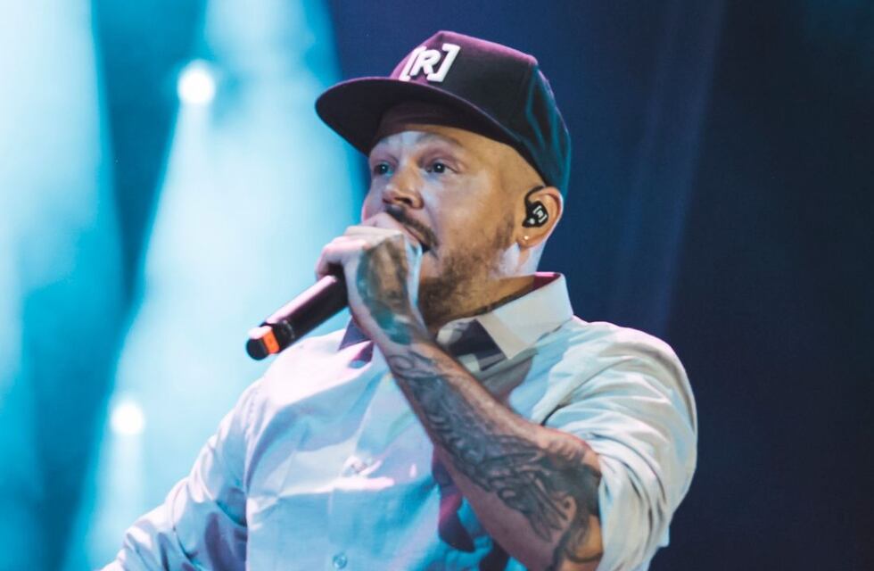 Tras posponer la salida de su disco, Residente anunció su nueva canción con orígenes de Calle 13
