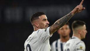 Para allá arriba. Talleres derrotó a Arsenal con gol de Michael Santos y se le pegó al puntero River.