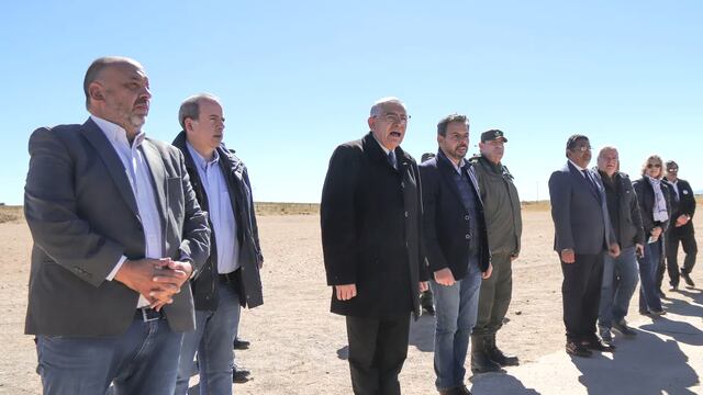 El ministro de Seguridad de Jujuy Guillermo Corro, condujo a las autoridades nacionales en un recorrido por la frontera norte con Bolivia.