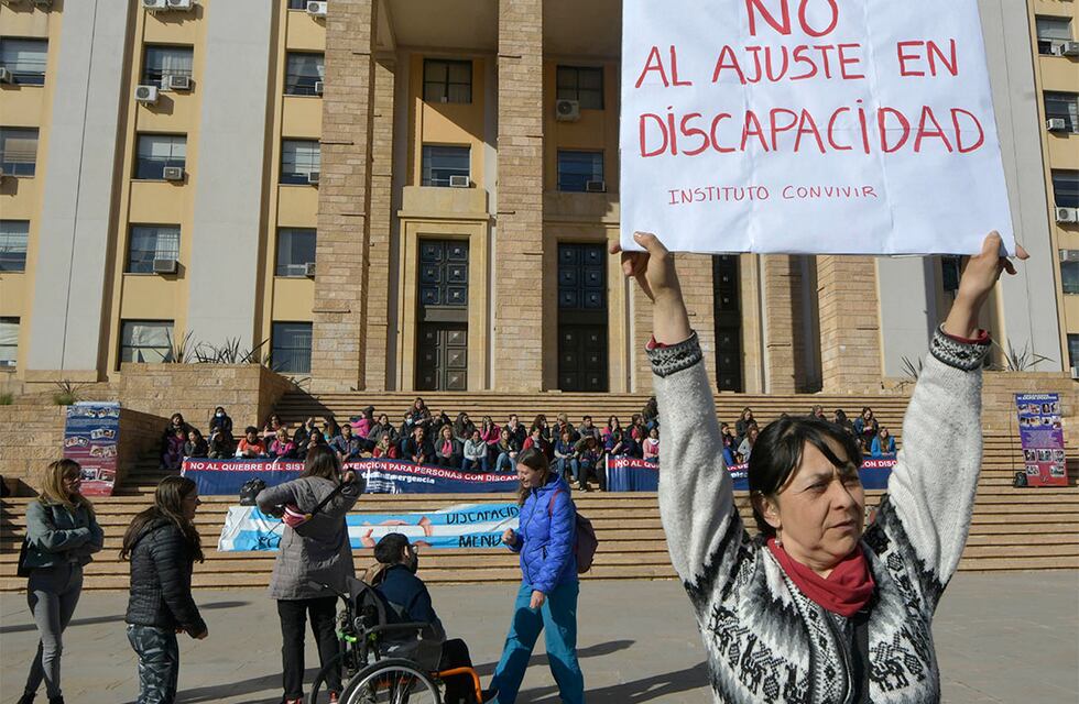 Salud: se movilizarán terapeutas y prestadores por falta de pagos en Discapacidad