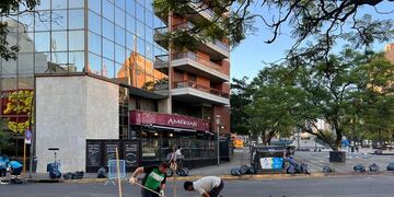 Los servicios para este martes, feriado nacional, y tras los festejos del domingo por el título de la Selección (La Voz).