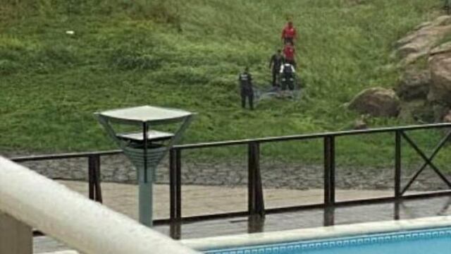 La mujer habría sido arrastrada por la corriente de agua en medio del temporal de este lunes. (Foto: ElDoce.tv).