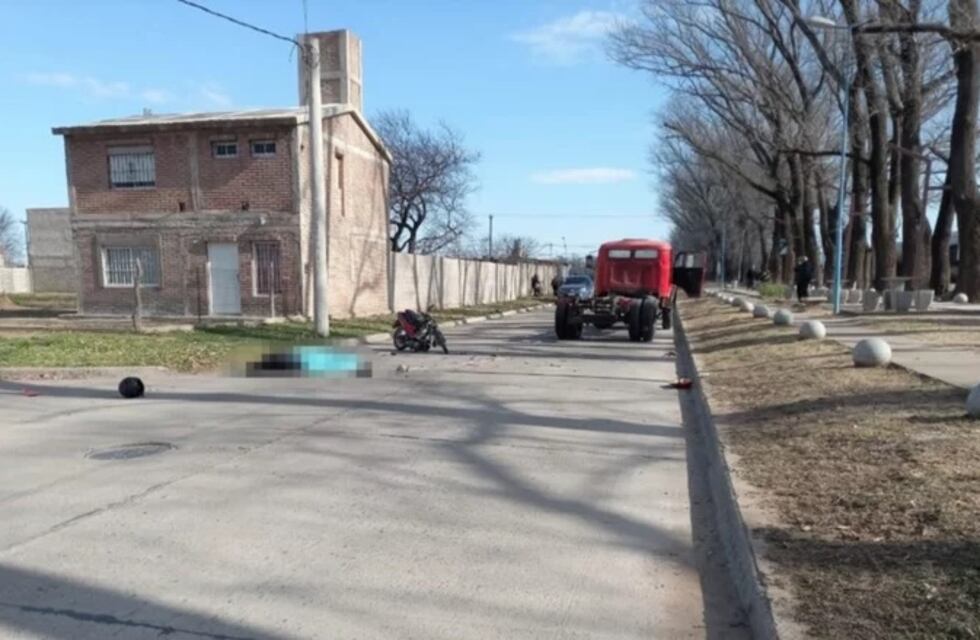 Villa Mercedes: murió un motociclista al chocar con un camión