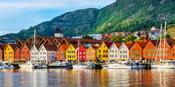 Un país europeo busca gente que hable español y paga 6000 euros: cómo aplicar.