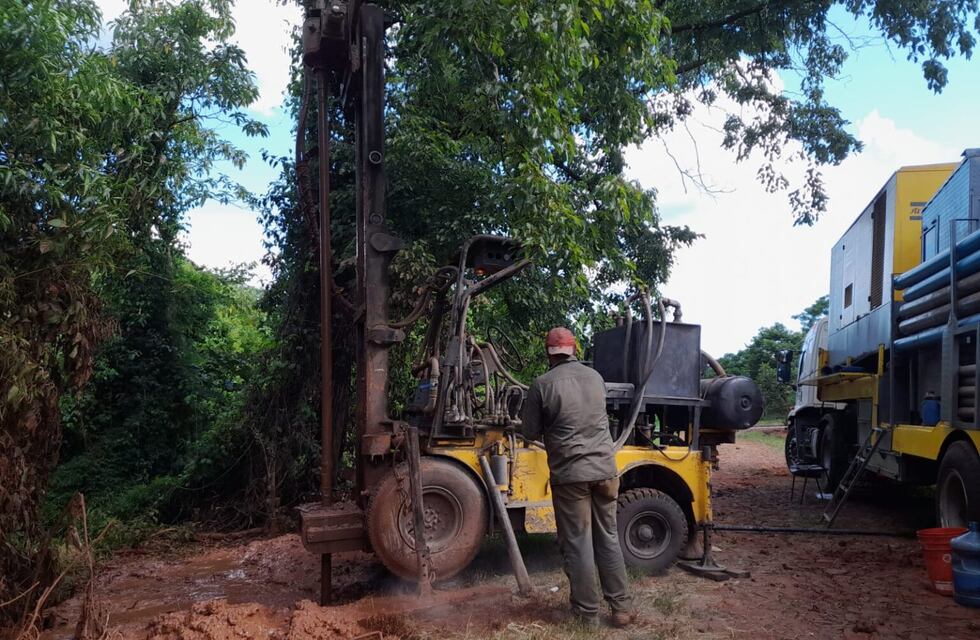 Eldorado: realizan un pozo perforado en barrio Los Lapachos