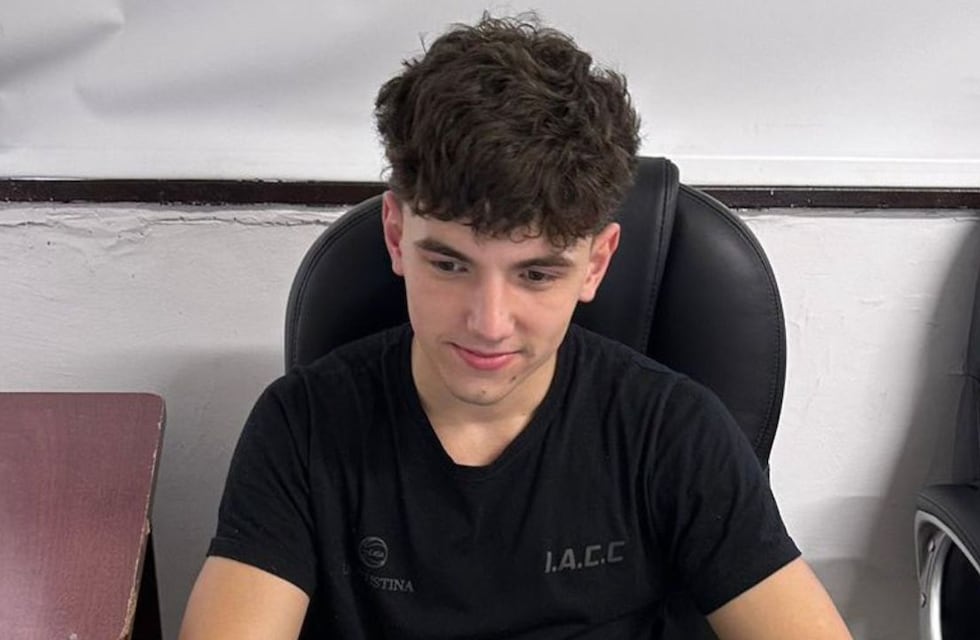 La ejemplar historia del juvenil de Instituto que se hizo viral: terminó de jugar y rindió un examen