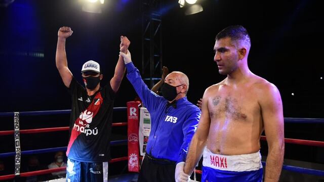 Diego Martínez se impuso a Leonel Hinojosa y logró el título superwelter provincial.