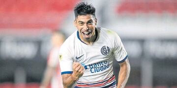El ex volante de Talleres, Juan Ramírez, pasó de San Lorenzo a Boca.