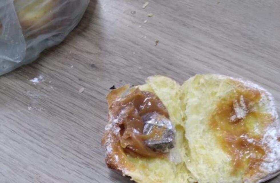 Insólito: una mujer intentó pasar marihuana en facturas para su hijo detenido