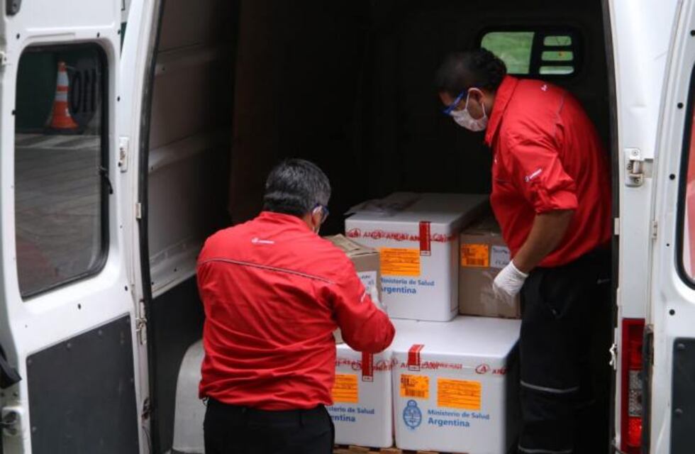 Coronavirus: Tucumán recibió 19.500 dosis de la vacuna de AstraZeneca