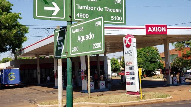 A contramano en Posadas: estación de servicio baja sus precios en la nafta