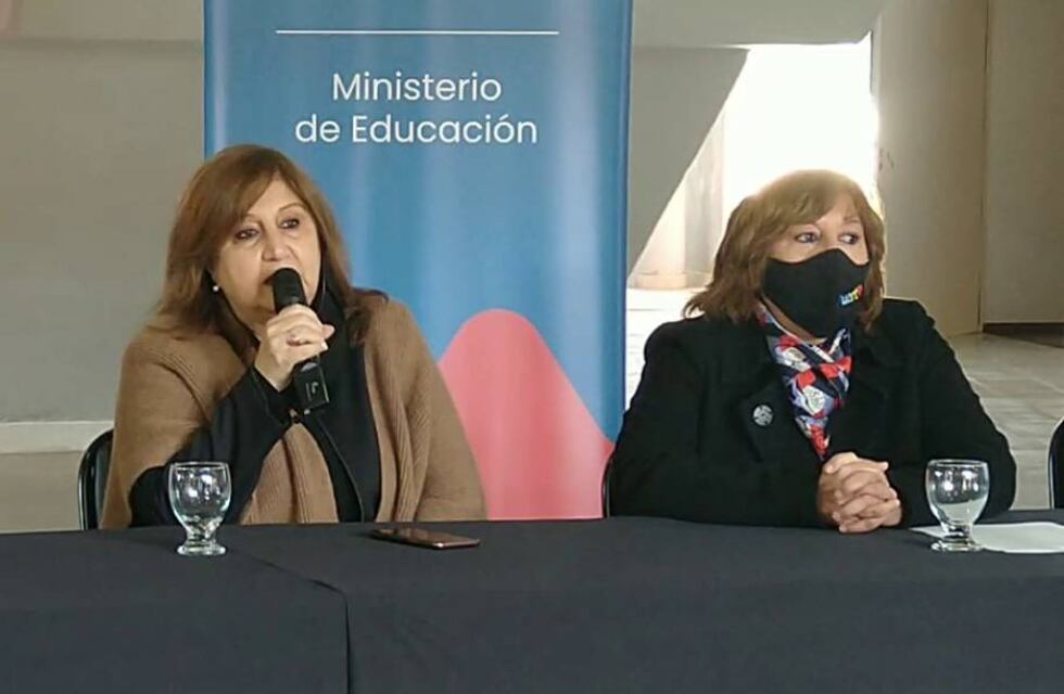 Cantero pidió que los adultos se cuiden para que los chicos sigan más tiempo con la presencialidad