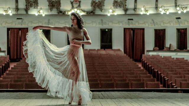 Enriqueta tiene 16 años, actualmente es formada por la Maestra Lorena Bello del estudio Open Ballet de la ciudad de Paraná.