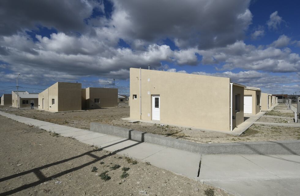 Entregan 32 viviendas del plan Techo Digno en Puerto San Julián